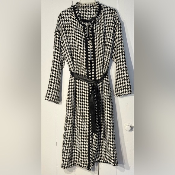 NWT HaveOne (Italy) Black & White Houndstooth Long Blazer/Jacket Chanel Vibe - Picture 1 of 15